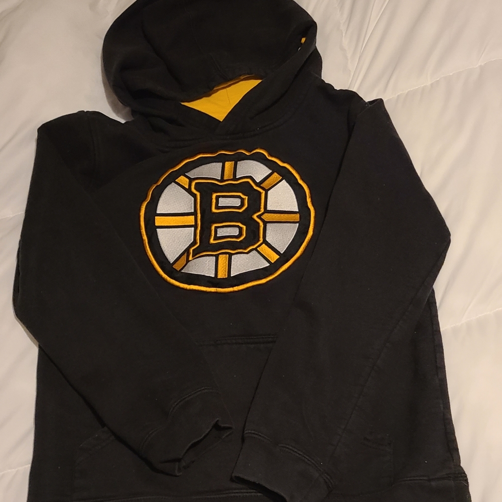 Youth Bruins sweatshirt